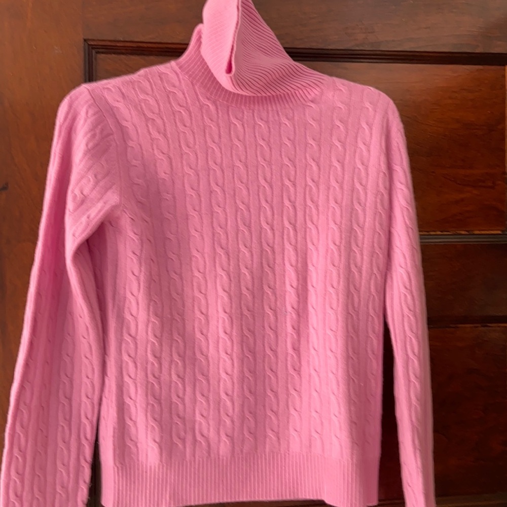 Women’s cashmere turtleneck sweater